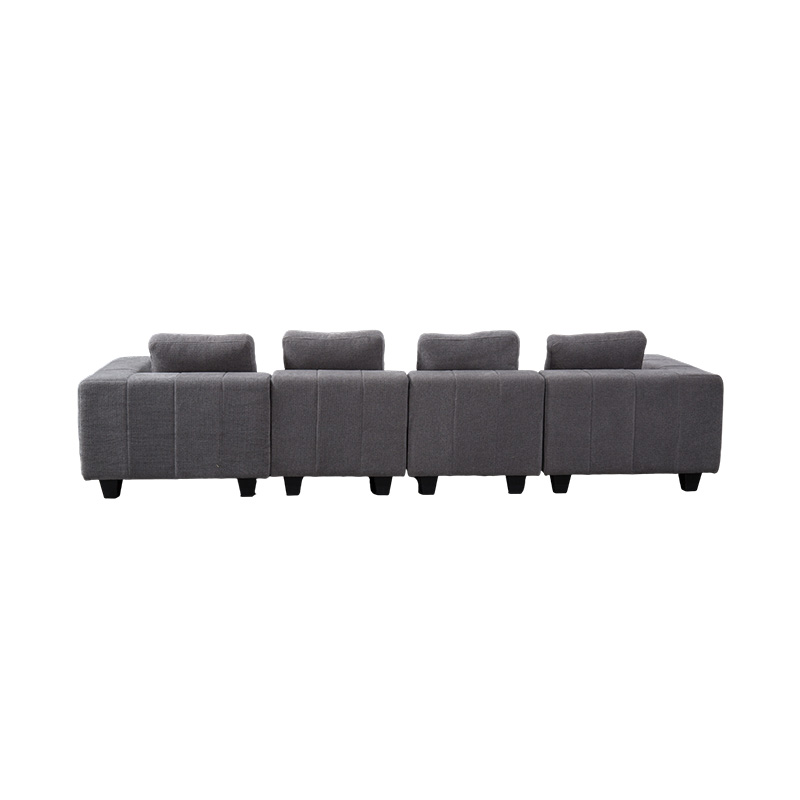 Canapea mare, modulară, în formă de L, din țesătură gri deschis, cu perne pătrate, stil minimalist modern